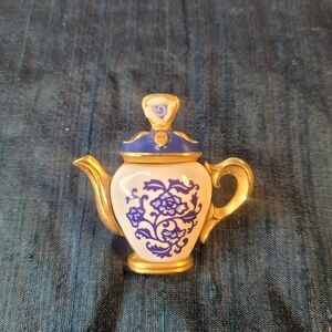 Avon Blue, White & Gold Teapot Brooch